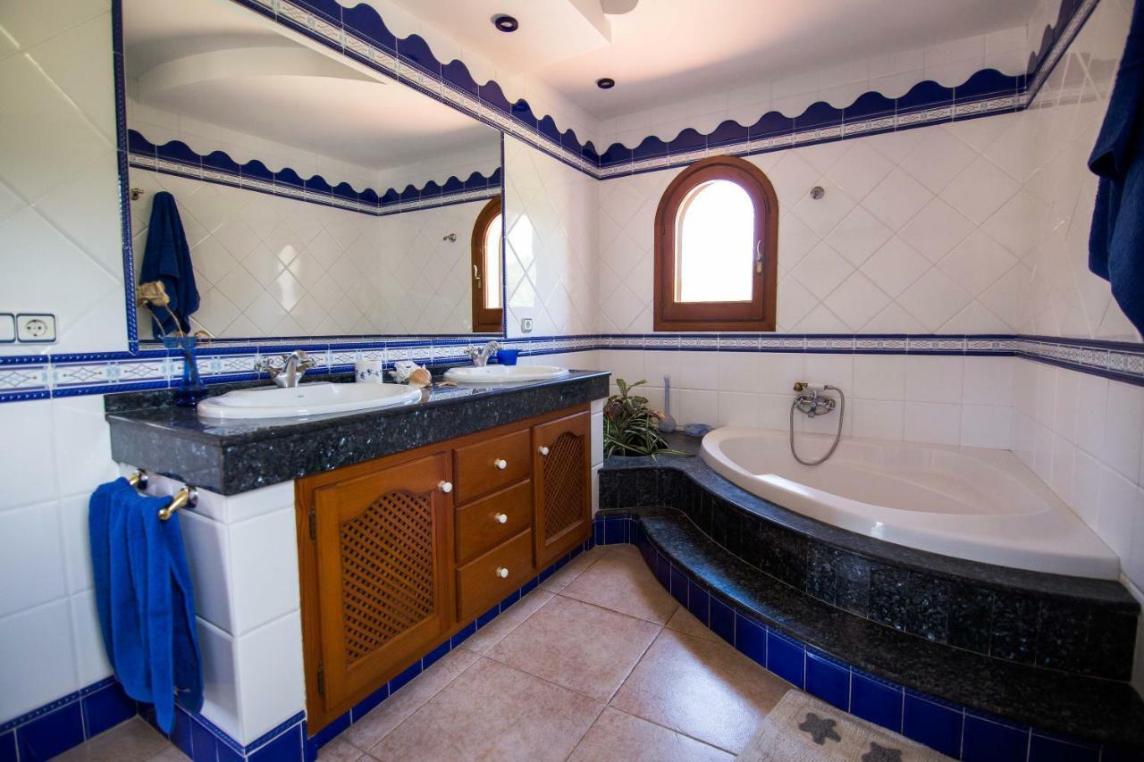Villa Ca Na Vinya Кала Тарида Экстерьер фото